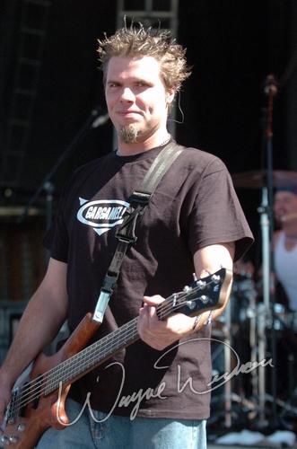 Crossfade at X-Fest Dayton, OH on September 19, 2004 &mdash; concert photo by Wayne Dennon
