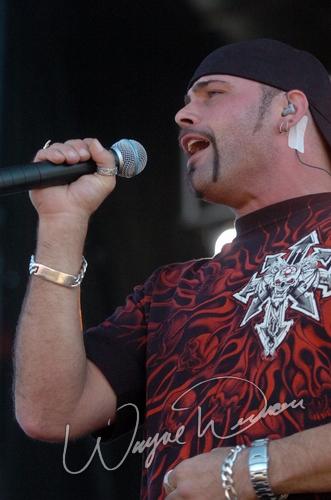 Crossfade at X-Fest Dayton, OH on September 19, 2004 &mdash; concert photo by Wayne Dennon