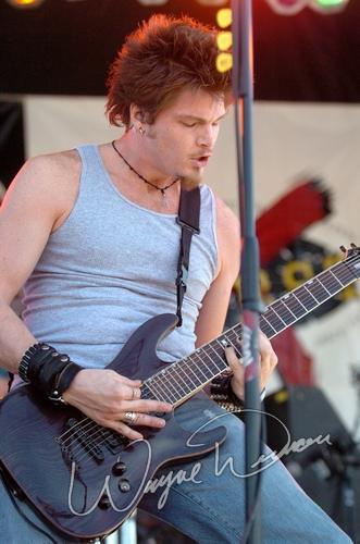 Crossfade at X-Fest Dayton, OH on September 19, 2004 &mdash; concert photo by Wayne Dennon