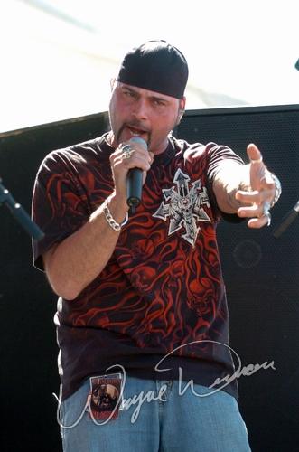 Crossfade at X-Fest Dayton, OH on September 19, 2004 &mdash; concert photo by Wayne Dennon