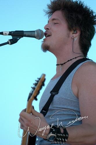 Crossfade at X-Fest Dayton, OH on September 19, 2004 &mdash; concert photo by Wayne Dennon