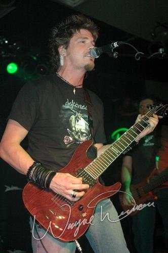 Crossfade at Piere's Fort Wayne, IN on September 21, 2004 &mdash; concert photo by Wayne Dennon