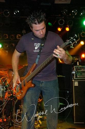 Crossfade at Piere's Fort Wayne, IN on September 21, 2004 &mdash; concert photo by Wayne Dennon