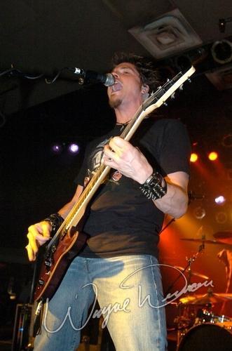 Crossfade at Piere's Fort Wayne, IN on September 21, 2004 &mdash; concert photo by Wayne Dennon