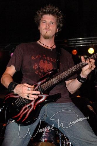 Crossfade at Headliners Toledo, OH on September 22, 2004 &mdash; concert photo by Wayne Dennon