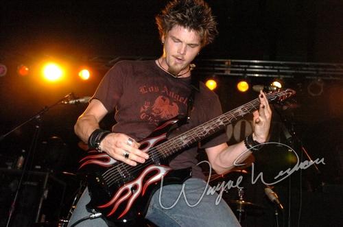 Crossfade at Headliners Toledo, OH on September 22, 2004 &mdash; concert photo by Wayne Dennon