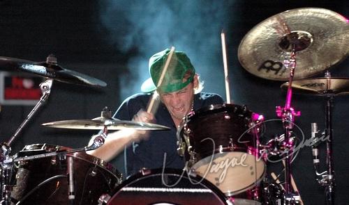 Crossfade concert photo by Wayne Dennon