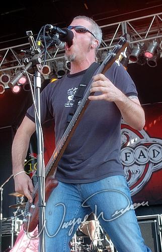 Crossfade at X-Fest Dayton, OH on September 18, 2005 &mdash; concert photo by Wayne Dennon