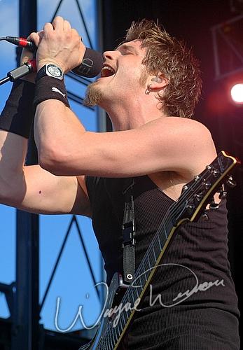 Crossfade at X-Fest Dayton, OH on September 18, 2005 &mdash; concert photo by Wayne Dennon