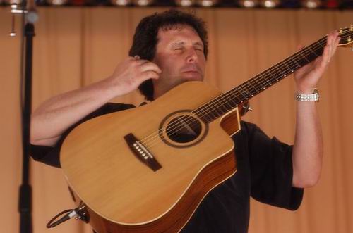 Peppino D'Agostino at Unknown Venue Somewhere, US on June 24, 2003 &mdash; concert photo by Wayne Dennon