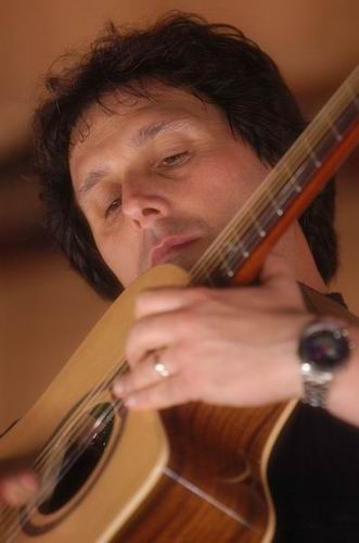 Peppino D'Agostino at Unknown Venue Somewhere, US on June 24, 2003 &mdash; concert photo by Wayne Dennon