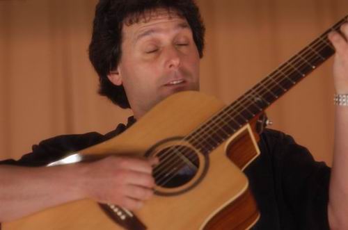 Peppino D'Agostino at Unknown Venue Somewhere, US on June 24, 2003 &mdash; concert photo by Wayne Dennon