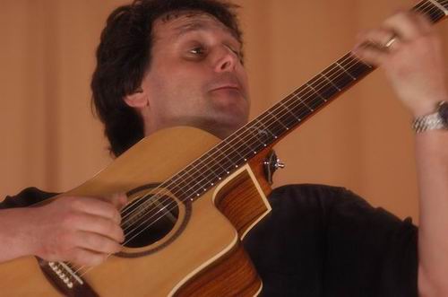 Peppino D'Agostino at Unknown Venue Somewhere, US on June 24, 2003 &mdash; concert photo by Wayne Dennon