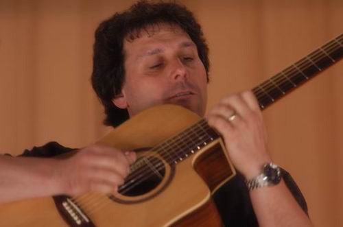 Peppino D'Agostino at Unknown Venue Somewhere, US on June 24, 2003 &mdash; concert photo by Wayne Dennon