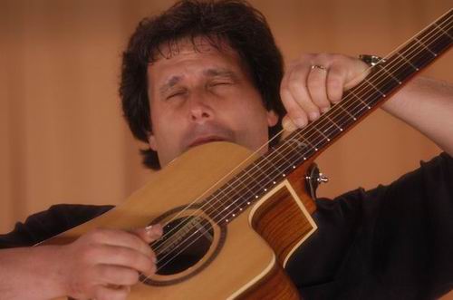 Peppino D'Agostino at Unknown Venue Somewhere, US on June 24, 2003 &mdash; concert photo by Wayne Dennon