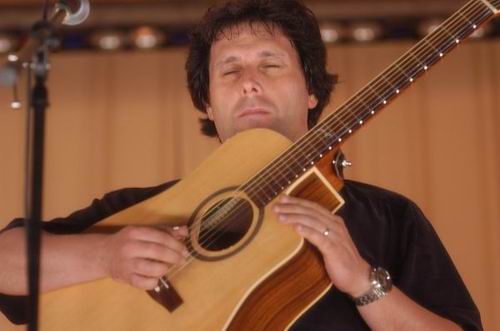 Peppino D'Agostino at Unknown Venue Somewhere, US on June 24, 2003 &mdash; concert photo by Wayne Dennon