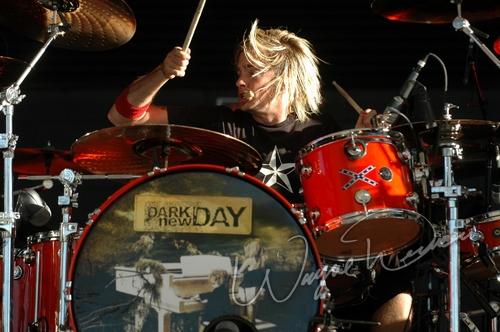 Dark New Day at Arts, Beats & Eats Pontiac, MI on September 2, 2005 &mdash; concert photo by Wayne Dennon