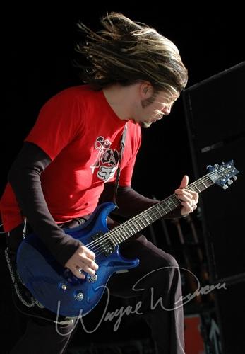 Dark New Day at Arts, Beats & Eats Pontiac, MI on September 2, 2005 &mdash; concert photo by Wayne Dennon
