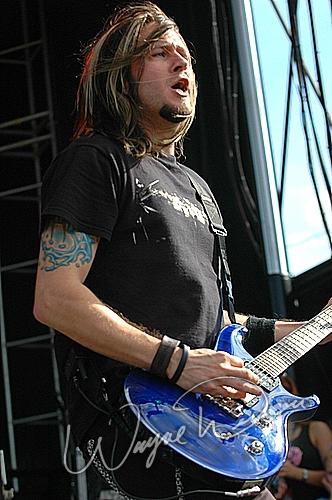 Dark New Day at X-Fest Dayton, OH on September 18, 2005 &mdash; concert photo by Wayne Dennon