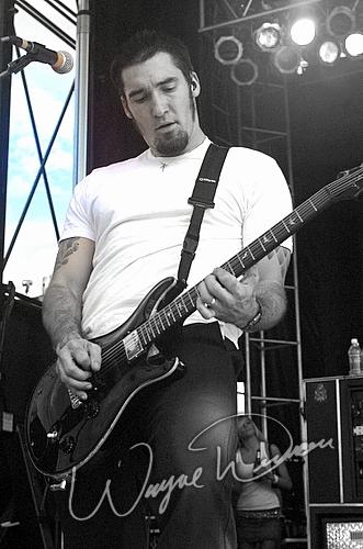 Dark New Day at X-Fest Dayton, OH on September 18, 2005 &mdash; concert photo by Wayne Dennon
