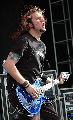 Dark New Day at X-Fest Dayton, OH on September 18, 2005 &mdash; concert photo by Wayne Dennon