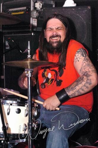 Debris Inc. concert photo by Wayne Dennon