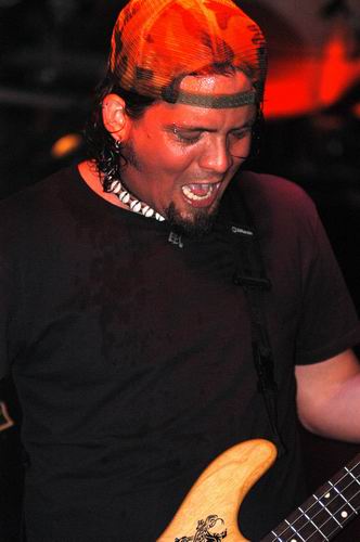 40 Below Summer at Alrosa Villa Columbus, OH on September 9, 2003 &mdash; concert photo by Wayne Dennon