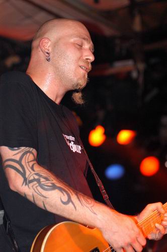 40 Below Summer at Alrosa Villa Columbus, OH on September 9, 2003 &mdash; concert photo by Wayne Dennon