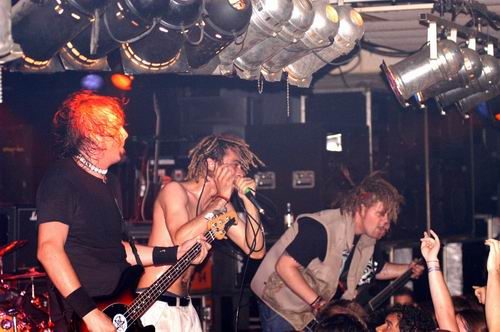 40 Below Summer at Alrosa Villa Columbus, OH on September 9, 2003 &mdash; concert photo by Wayne Dennon