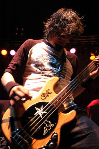 40 Below Summer at Newport Music Hall Columbus, OH on October 12, 2003 &mdash; concert photo by Wayne Dennon