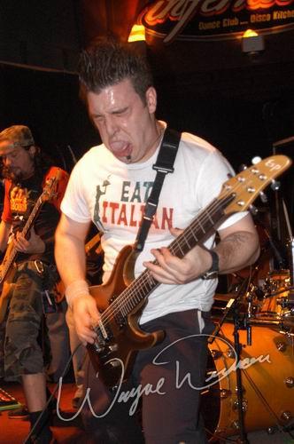 40 Below Summer at Inferno Bar Murfreesboro, TN on March 17, 2004 &mdash; concert photo by Wayne Dennon