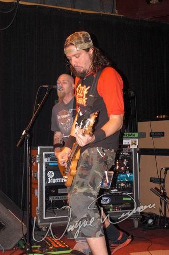 40 Below Summer at Inferno Bar Murfreesboro, TN on March 17, 2004 &mdash; concert photo by Wayne Dennon