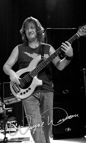 Dixie Dregs at Madison Theater Covington, KY on April 1, 2005 &mdash; concert photo by Wayne Dennon