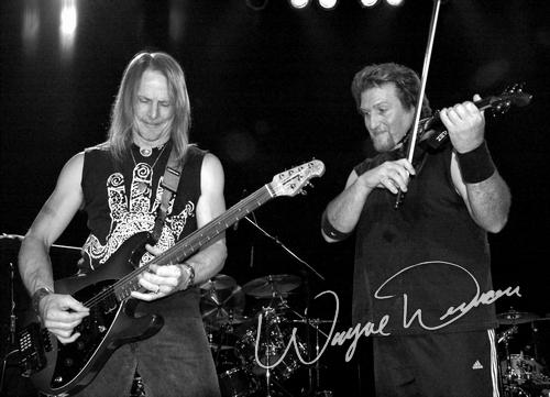 Dixie Dregs at Madison Theater Covington, KY on April 1, 2005 &mdash; concert photo by Wayne Dennon
