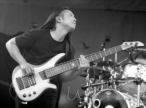 Dream Theater at Annie's Cincinnati, OH on August 16, 2005 &mdash; concert photo by Wayne Dennon
