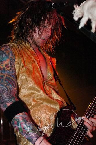 Drowning Pool at Blue Cat's Knoxville, TN on July 14, 2004 &mdash; concert photo by Wayne Dennon