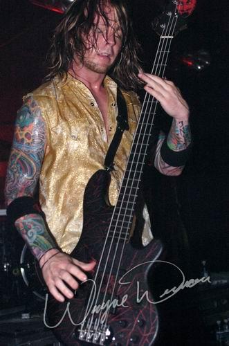 Drowning Pool at Blue Cat's Knoxville, TN on July 14, 2004 &mdash; concert photo by Wayne Dennon