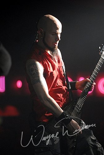 Drowning Pool at Piere's Fort Wayne, IN on May 29, 2007 &mdash; concert photo by Wayne Dennon