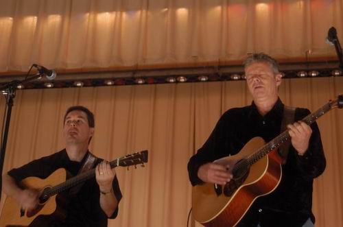 Tommy Emmanuel at Unknown Venue Somewhere, US on June 24, 2003 &mdash; concert photo by Wayne Dennon