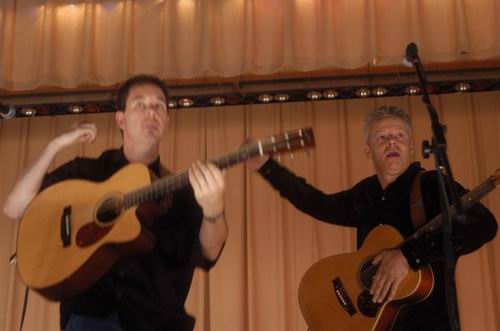 Tommy Emmanuel at Unknown Venue Somewhere, US on June 24, 2003 &mdash; concert photo by Wayne Dennon