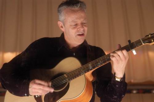 Tommy Emmanuel at Unknown Venue Somewhere, US on June 24, 2003 &mdash; concert photo by Wayne Dennon