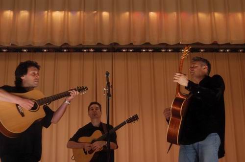 Tommy Emmanuel at Unknown Venue Somewhere, US on June 24, 2003 &mdash; concert photo by Wayne Dennon