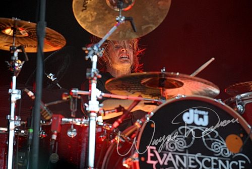 Evanescence at Verizon Wireless Music Center Noblesville, IN on August 10, 2007 &mdash; concert photo by Wayne Dennon