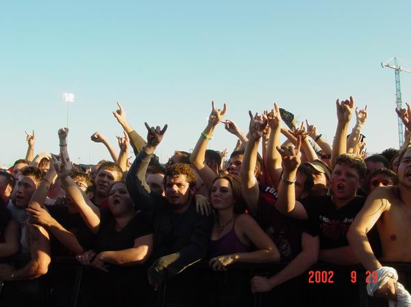 Flaw at Waterfront Park Louisville, KY on September 29, 2002 &mdash; concert photo by Wayne Dennon
