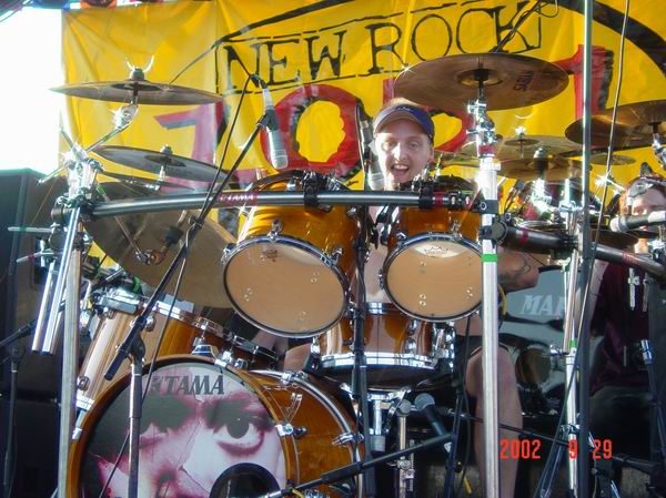 Flaw at Waterfront Park Louisville, KY on September 29, 2002 &mdash; concert photo by Wayne Dennon