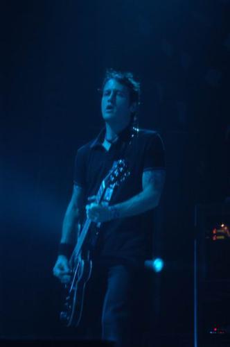 Foo Fighters at UIC Pavilion Chicago, IL on May 25, 2003 &mdash; concert photo by Wayne Dennon