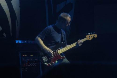 Foo Fighters at UIC Pavilion Chicago, IL on May 25, 2003 &mdash; concert photo by Wayne Dennon