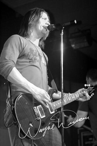 Alter Bridge at Piere's Fort Wayne, IN on January 27, 2005 &mdash; concert photo by Wayne Dennon