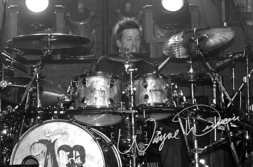 Alter Bridge at Piere's Fort Wayne, IN on January 27, 2005 &mdash; concert photo by Wayne Dennon