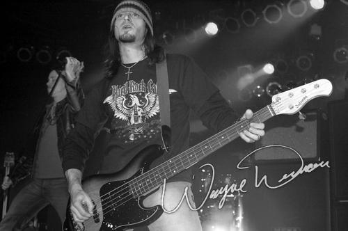 Alter Bridge at Piere's Fort Wayne, IN on January 27, 2005 &mdash; concert photo by Wayne Dennon